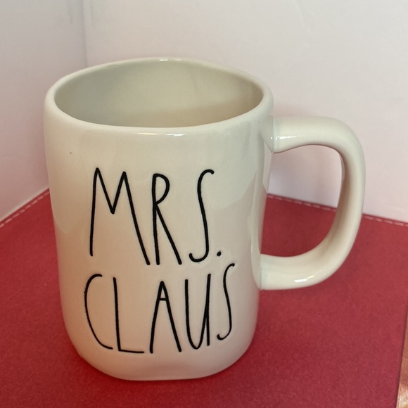 Rae Dunn MR. CLAUS and MRS. CLAUS Mugs - Picture 7 of 14